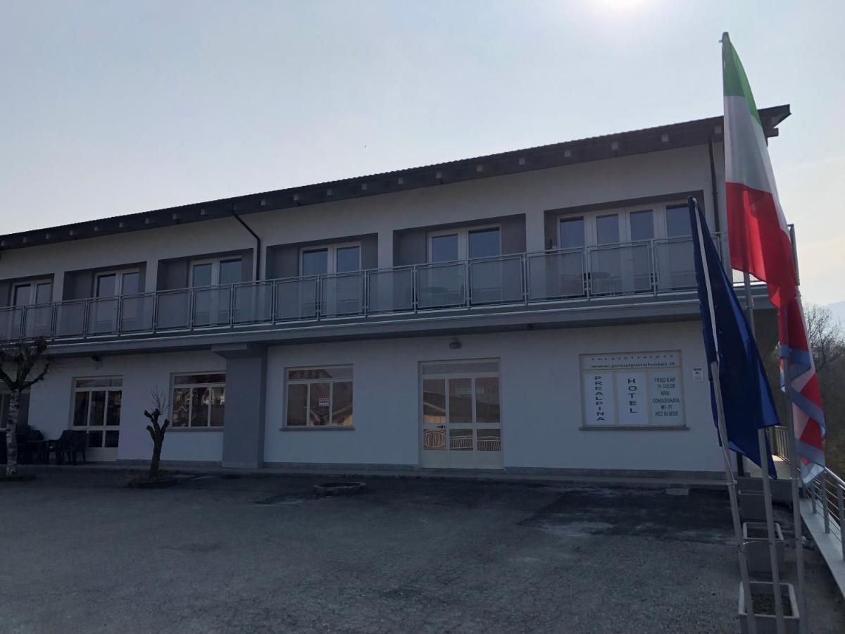 Prealpina Hotel Bagnolo Piemonte Екстериор снимка