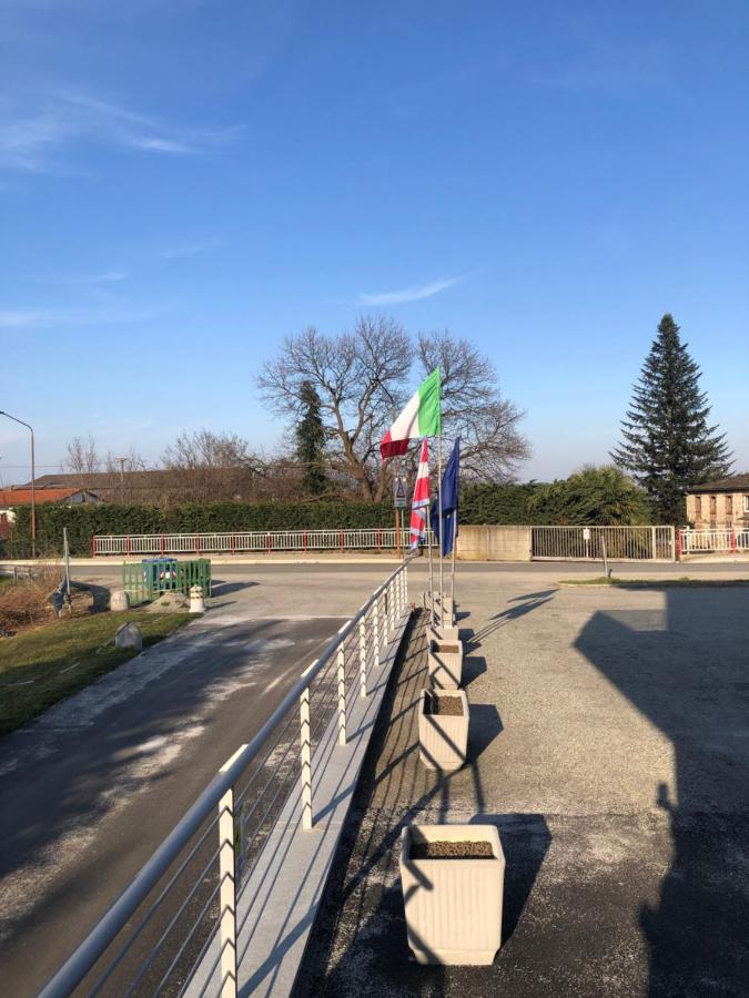 Prealpina Hotel Bagnolo Piemonte Екстериор снимка